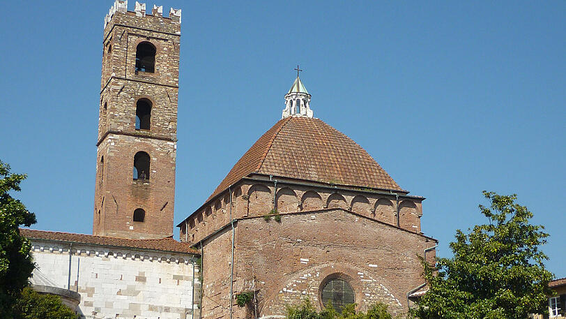 Lucca ist auch die "Stadt der 99 Kirchen".