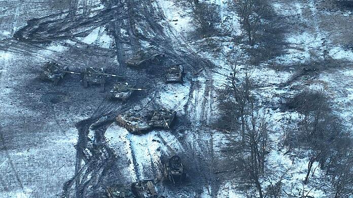 Panzer an der Front nahe der kleinen Bergbaustadt Wuhledar an der Frontlinie im Osten der Ukraine.
