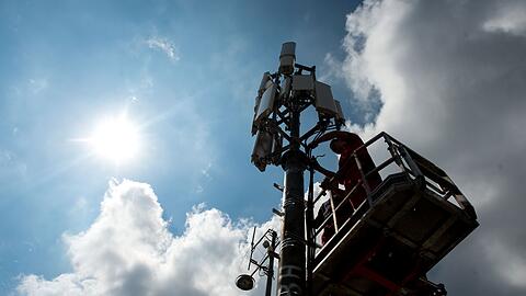Vodafone Deutschland wird das veraltete Mobilfunknetz GSM (2G) zwei Jahre früher als geplant abschalten. (Archivfoto)