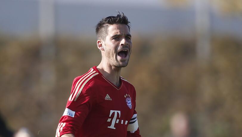 Stefan Buck als Kapitän der Reserve-Mannschaft des FC Bayern. Vor der Saison wechselte der 32-Jährige vom TSV 1860 an die Säbener Straße - jetzt studiert er an der BAW Sportmarketing. Stefan Buck als Kapitän der Reserve-Mannschaft des FC Bayern. Vor der Saison wechselte der 32-Jährige vom TSV 1860 an die Säbener Straße - jetzt studiert er an der BAW Sportmarketing.