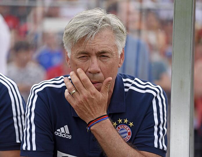 Schützenfest und Fanbetreuung: Die Bayern begeistern in Erlangen. Die Bilder vom Testspiel.