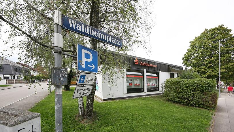 Gefährdet? Die Stadtsparkassen-Filiale am Waldheimplatz.