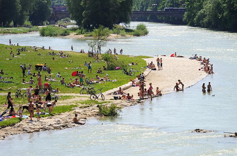 Der Pegel der Isar ist zu hoch, die Demo-Aktion muss auf den 17. Juli verschoben werden.