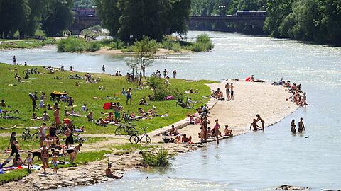 Der Pegel der Isar ist zu hoch, die Demo-Aktion muss auf den 17. Juli verschoben werden.