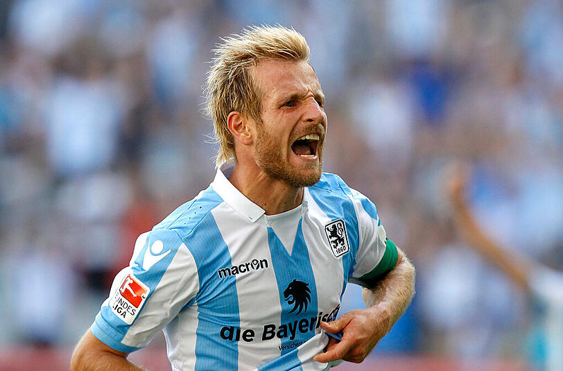 Ja! - Stefan Aigner jubelt nach seinem Treffer zum 1:0 für den TSV 1860 München gegen Arminia Bielefeld.