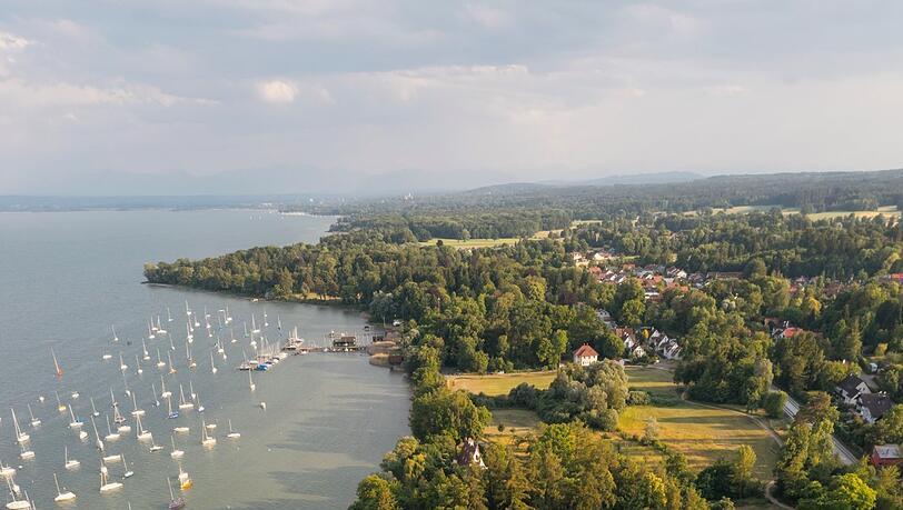 Der Summermarkt im Summerpark findet jedes Jahr im Juni direkt am Ufer des Ammersees statt.