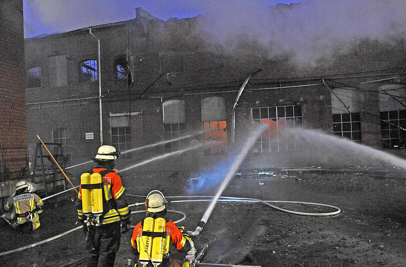 Warum es zu dem Feuer in Puchheim mit anschließendem Großeinsatz kam, war zunächst nicht klar.