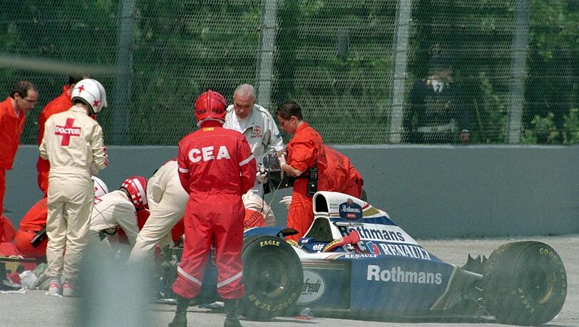 Formel-1-Ikone Ayrton Senna verunglückte am 1. Mai 1994 in Imola tödlich. Formel-1-Ikone Ayrton Senna verunglückte am 1. Mai 1994 in Imola tödlich.