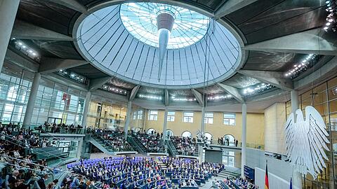 Es ist die erste Generaldebatte im Bundestag seit dem Regierungswechsel.