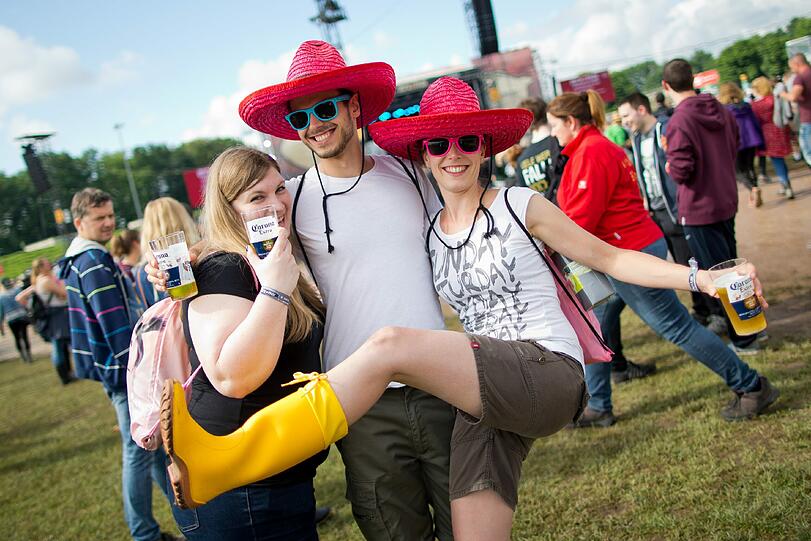 Die Bilder vom ersten Tag des Festivals Rock im Park 2016 in Nürnberg.