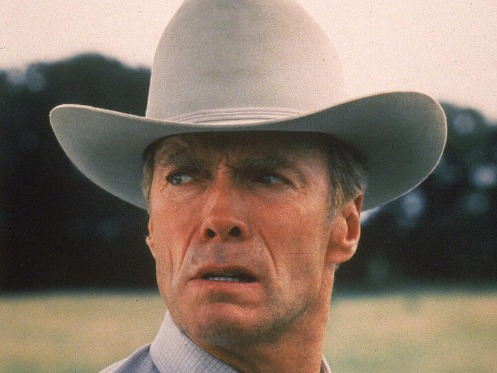 In "Perfect World" aus dem Jahr 1993 machte sich Eastwood als Sheriff auf eine erbitterte Jagd nach dem Verbrecher Butch (Kevin Costner).