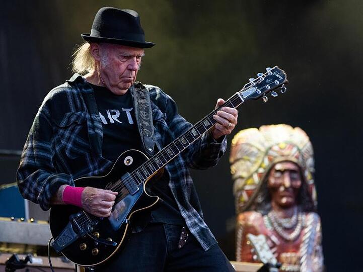 Gitarrenhäuptling Neil Young in Dresden.