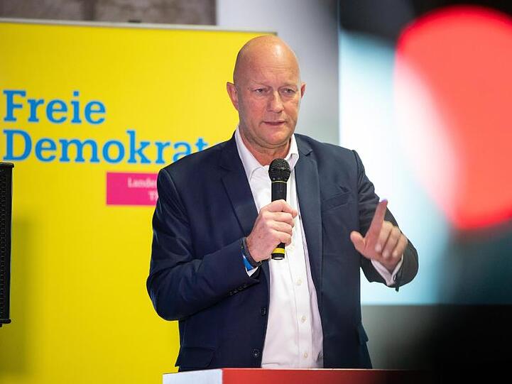 Thüringens FDP-Chef Thomas Kemmerich will Lösungen eine Minderheitsregierung ausloten, die nicht unter Führung der Linken steht.