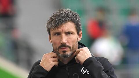 Ist nicht mehr Trainer beim VfL Wolfsburg: Mark van Bommel.