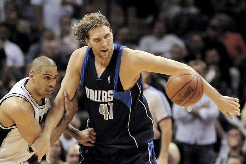 Wieder stark wie einst: Dirk Nowitzki führt Dallas ins Viertelfinale.