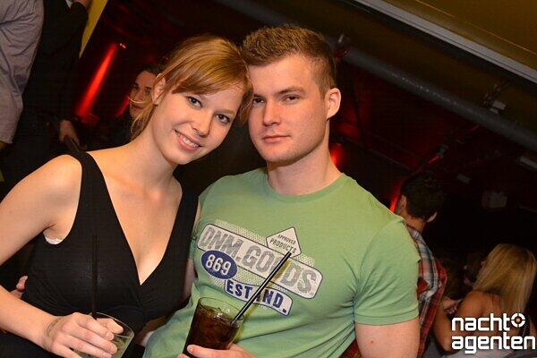 Start ins Partywochenende: Am Freitag im Neuraum mit dem IsarCosmos. Mehr Bilder unter: www.nachtagenten.de.