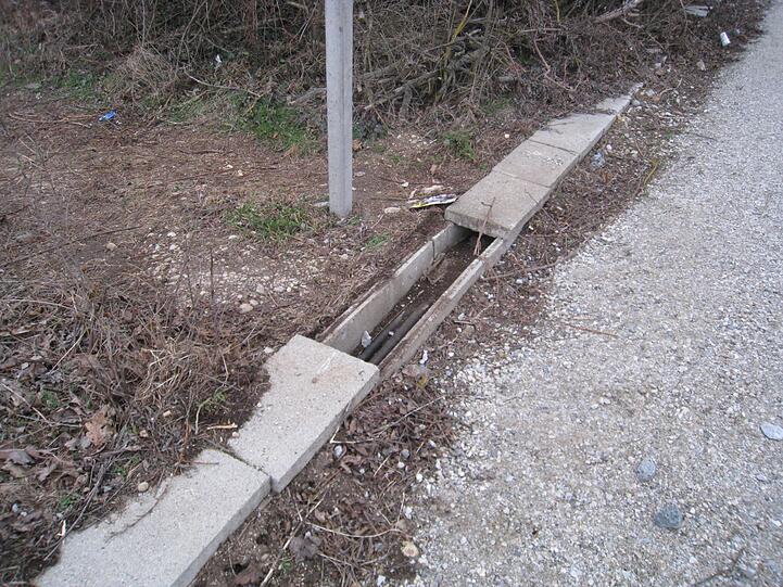 Es handelte sich um Abdeckplatten eines Kabelschachtes.
