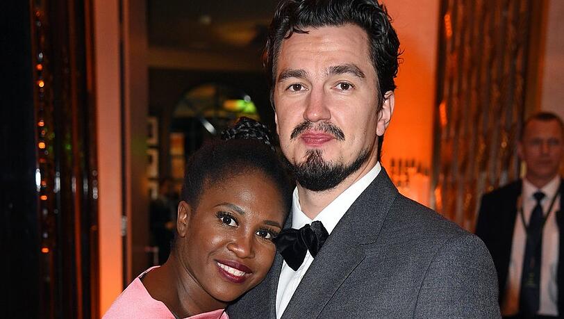Motsi Mabuse und ihr Ehemann Evgenij Voznyuk unterstützen die Menschen im ukrainischen Grenzgebiet.