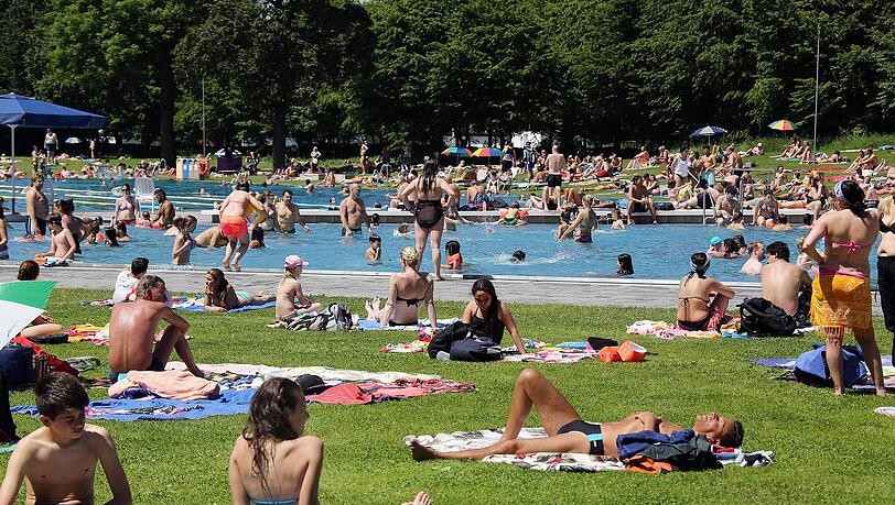 Das Schyrenbad in Betrieb.