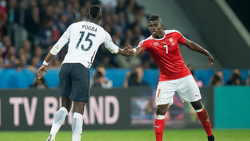 Gut möglicher, dass er in der nächsten Saison in der Bundesliga spielt: Der Schweizer Breel Embolo (r.). Gut möglicher, dass er in der nächsten Saison in der Bundesliga spielt: Der Schweizer Breel Embolo (r.).