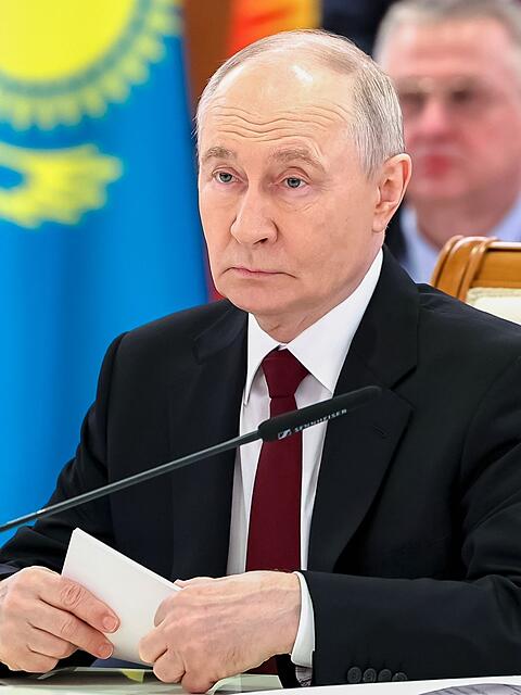 Putin sagt beim Wirtschaftsgipfel der Eurasischen Union, die Vorw&uuml;rfe gegen Russland wegen eines Drohneneinschlags in Rum&auml;nien seien nicht bewiesen.