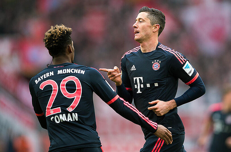 Brachte die Bayern mit seinem Treffer in Führung: Robert Lewandowski (r.).