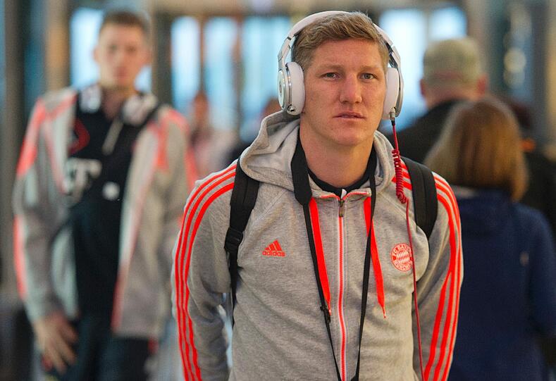 Der FC Bayern vor dem Abflug ins Trainingslager nach Doha.