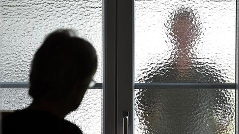 Eine Gesetzesänderung soll Stalkingopfern helfen, sich besser zu schützen.