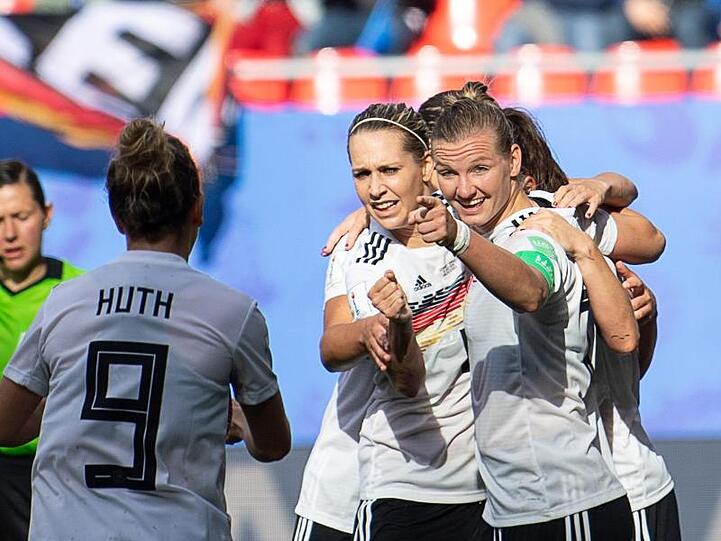 Verdienen deutlich weniger als die Männer: Die deutsche Frauen-Nationalmannschaft.