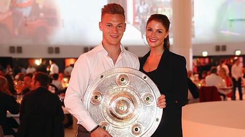 Joshua Kimmich mit Freundin Lina Meyer.
