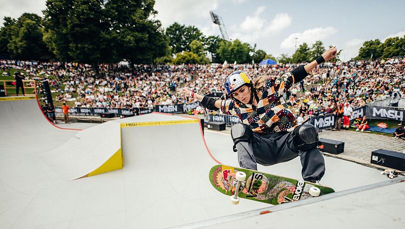Wilde Skateboard-Tricks vor großem Publikum: Das ist eine der Disziplinen des Actionsport-Festivals „Munich Mash“, das heuer zum elften Mal im Olympiapark stattfinden wird. Geldsorgen plagen die Veranstalter jedes Jahr.