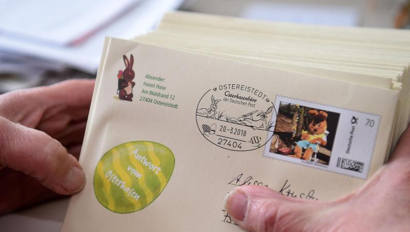 Antwortschreiben von Hanni Hase an Kinder aus aller Welt. Antwortschreiben von Hanni Hase an Kinder aus aller Welt.