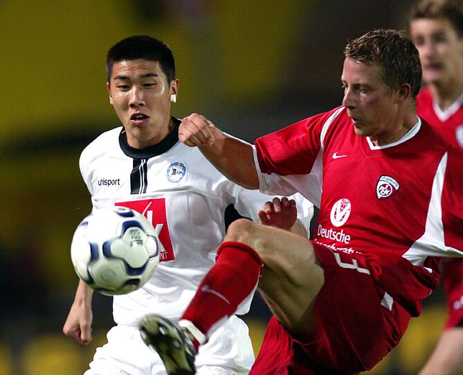 Do-Ri-Cha (l) begann wie Papa Bum-Kun Cha in Leverkusen