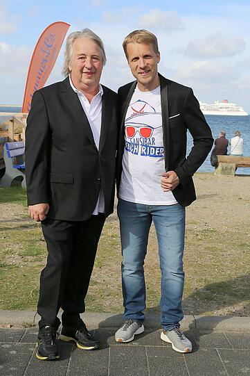 Sansibar-Chef Herbert Seckler und Oliver Pocher bei der alljährlichen "MS Europa meets Sansibar"-Party auf Sylt
