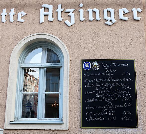 Impressionen aus der Maxvorstadt. Schellingstraße.