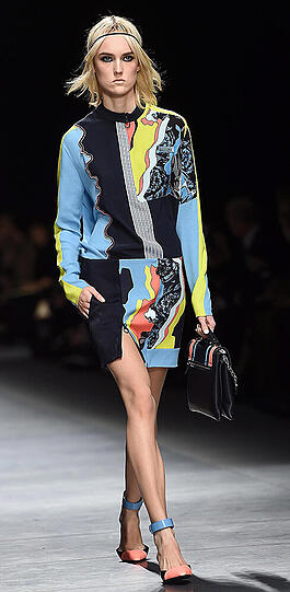 Kaum eine Show wurde so heiß erwartet, wie die von Versace. Die Bilder.