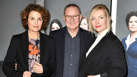 Barbara Auer (v.l.n.r.), Joachim Król und Nadja Uhl bei der Premiere des Fernsehfilms "Preis der Freiheit" in Berlin.