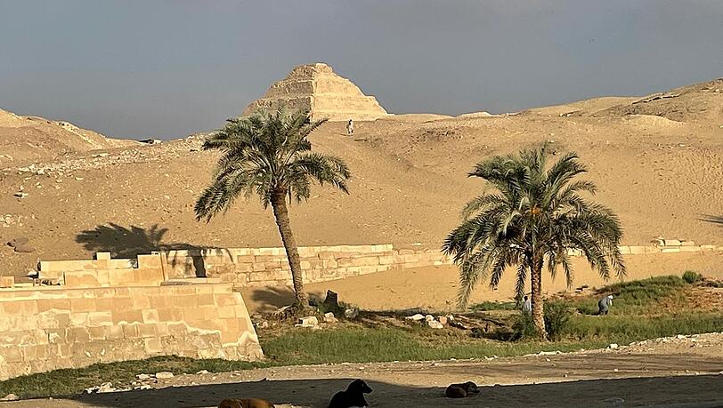 Blick auf die Stufenpyramdie von Sakkara.