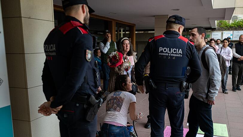 Eine Politikerin sprach von einem "absoluten Drama" und einem "Versagen des Staates".