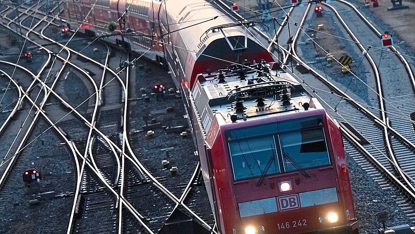 Die Fahrt zwischen Buchloe und München könnte bald etwas länger dauern.