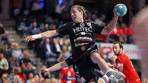 Johannes Sellin vom HC Erlangen in Aktion.