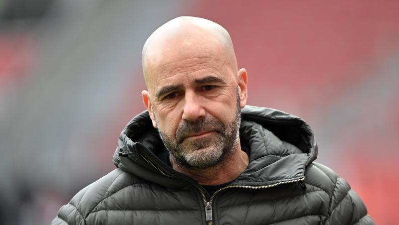 Hat "ein bisschen Angst", wenn die Spieler von Bayer Leverkusen auf Reisen gehen: Trainer Peter Bosz.