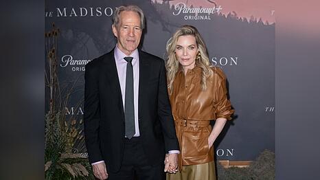 David E. Kelley und Michelle Pfeiffer sind seit 1993 verheiratet, gemeinsame Auftritte sind jedoch rar.