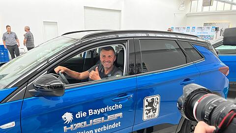 Freut sich über seinen neuen Dienstwagen: Michael Köllner, Trainer des TSV 1860.