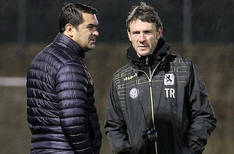 Gerhard Poschner und Markus von Ahlen im Gespräch am ersten Abend des Trainingslagers in Marbella.