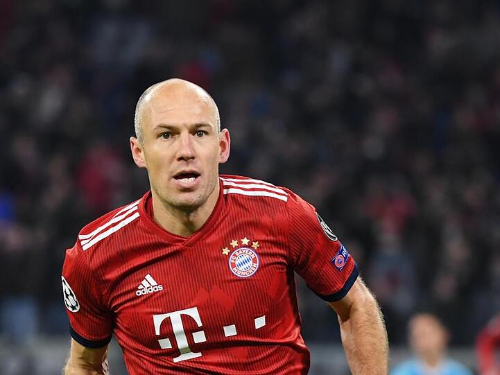 Münchens Torschütze Arjen Robben jubelt über das 1:0. Foto: Sven Hoppe/Archiv
