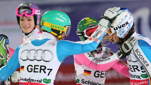 Maria Höfl-Riesch, Felix Neureuther, Lena Dürr and Fritz Dopfer (von links) freuen sich über die Bronze-Medaille. Maria Höfl-Riesch, Felix Neureuther, Lena Dürr and Fritz Dopfer (von links) freuen sich über die Bronze-Medaille.