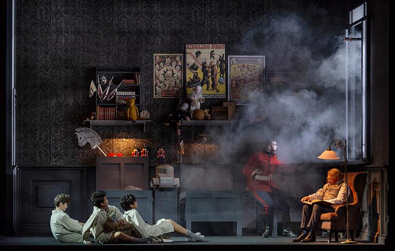 Die "Zauberflöte" in der Regie von Lydia Steier im Großen Festspielhaus.