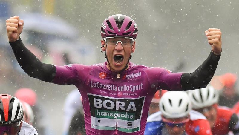 Im Regen von Terracina feiert Pascal Ackermann seinen zweiten Etappensieg beim 102. Giro d'Italia. Im Regen von Terracina feiert Pascal Ackermann seinen zweiten Etappensieg beim 102. Giro d'Italia.