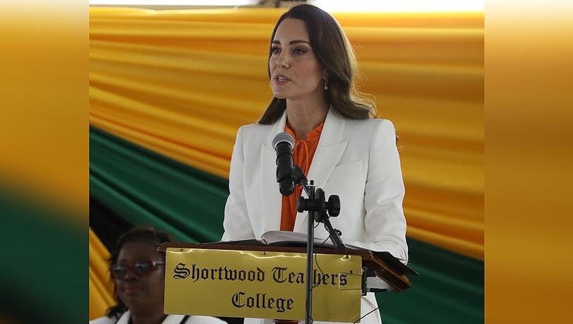 Herzogin Kate während ihrer Rede im Shortwood Teacher's College in Jamaika.